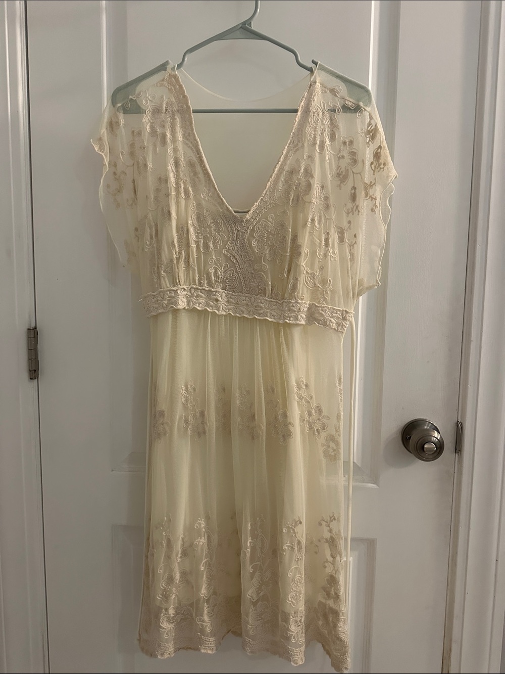 Heart Soul Cream Lace Midi Dress with V-Neck